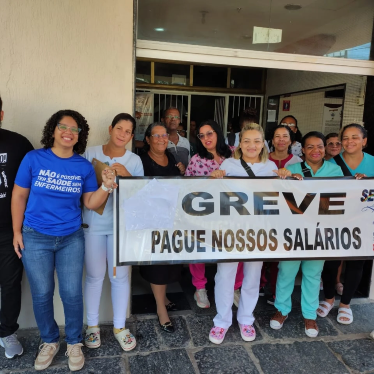 Enfermeiros e técnicos de enfermagem do Hospital Tricentenario paralisam as suas atividades hoje por atraso de salario.